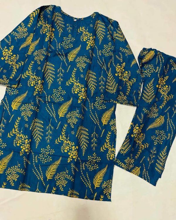 2 Pcs Stitched Petal Print