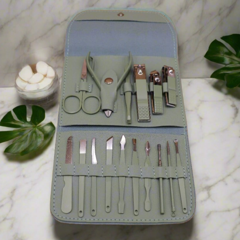 16 Pcs Manicure\Pedicure Kit